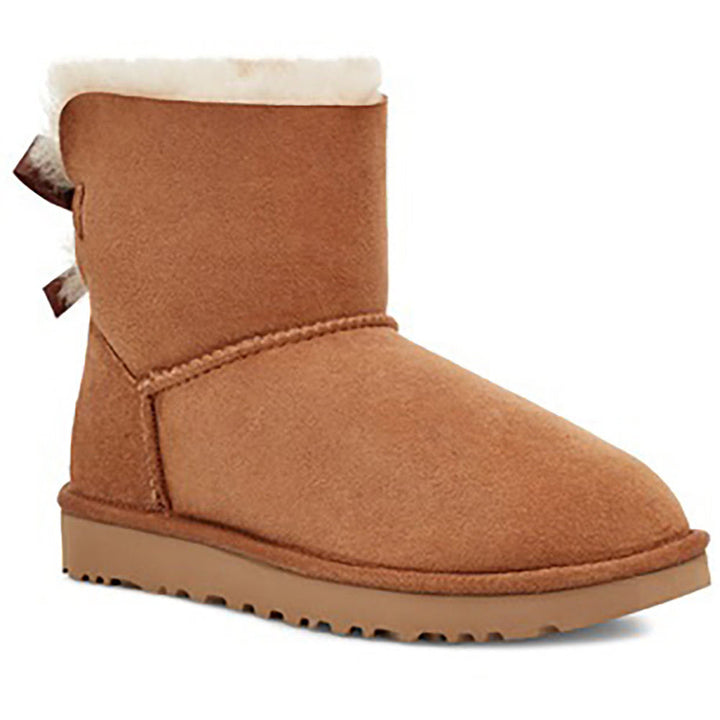 Quarter view Women's UGG Australia Footwear style name Mini Bailey Bow Ii color Chestnut. Sku: 1016501CHE