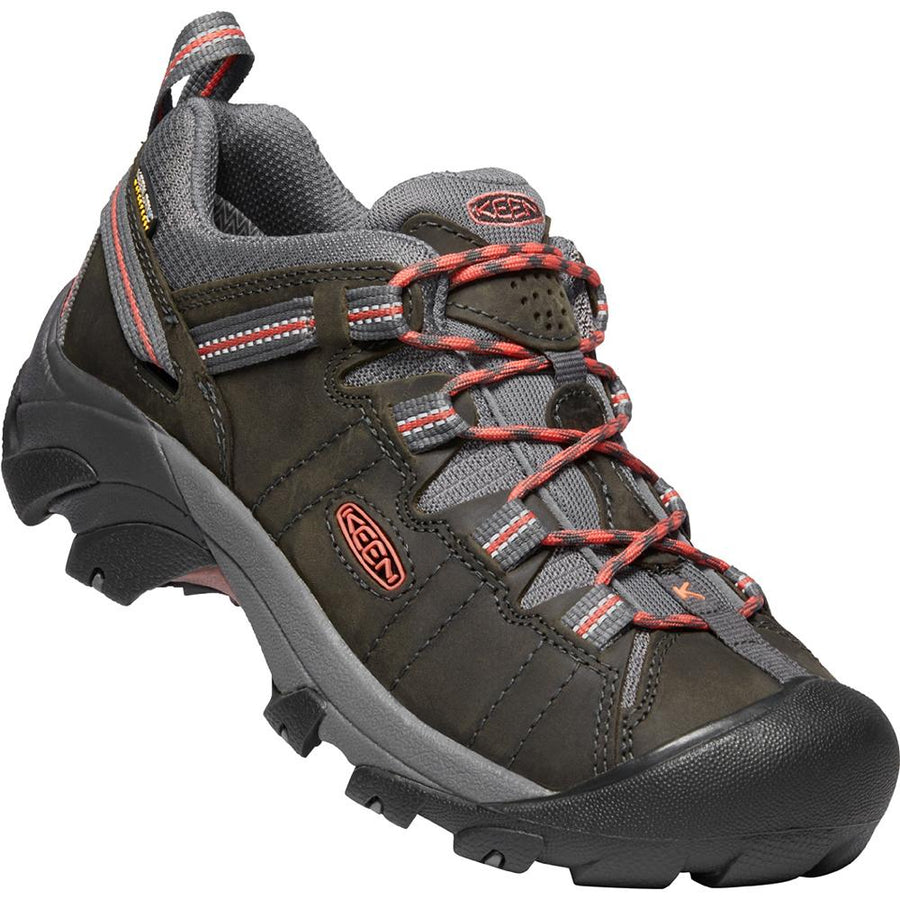 Quarter view Women's Keen Footwear style name Targhee II Waterproof in color Magnet/ Coral. Sku: 1022815