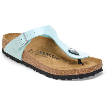 Quarter view Women's Birkenstock Footwear style name Gizeh Birko Flor Regular in color Patent Surf Green. Sku: 1026956