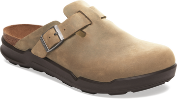 Quarter turn view Men's Birkenstock Footwear style name Boston Rugged in color TOBACCO OI. Sku: 1029589