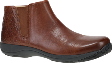 Quarter turn view Women's Dansko Footwear style name Sherry in color CIN WAX BR. Sku: 10403060200