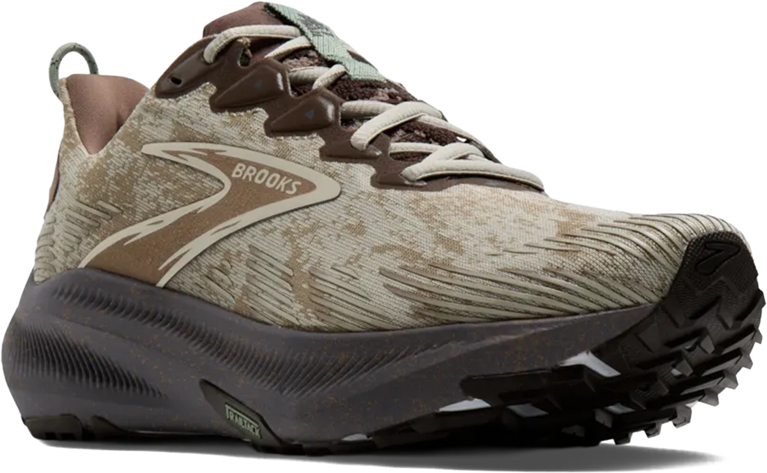 Quarter turn view Men&