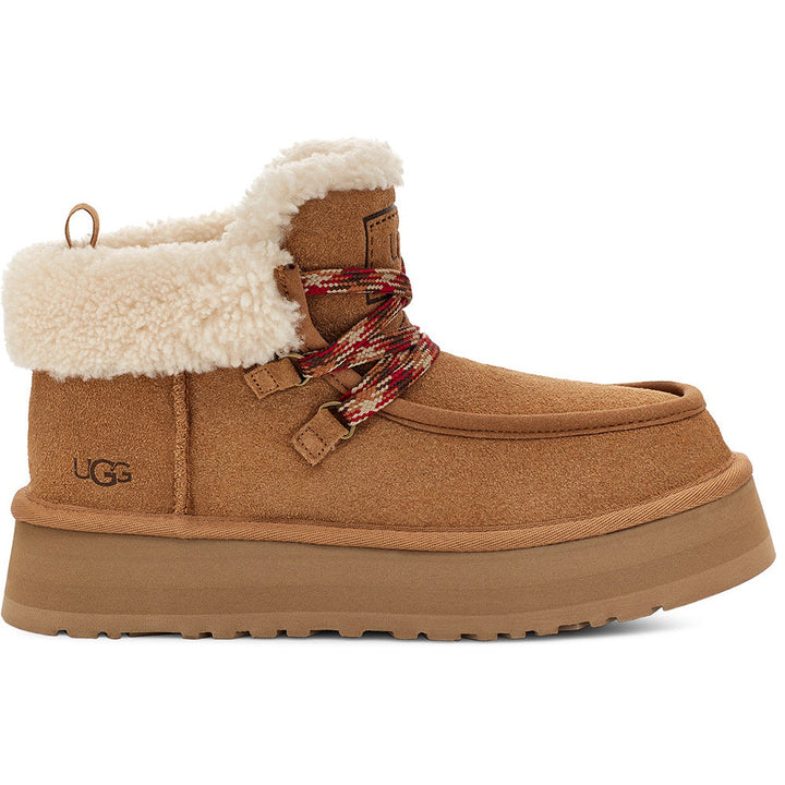 Quarter view Women's UGG Footwear style name Funkarra Cabin Cuff in color Chestnut. Sku: 1143954CHE