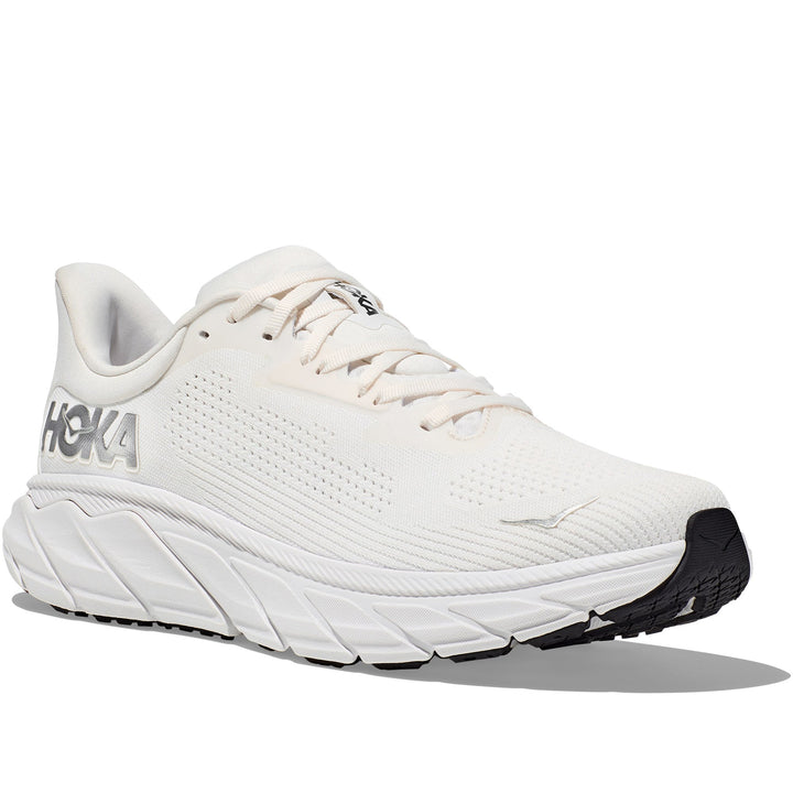 Quarter turn view Men's Hoka Footwear style name Arahi 7 in color Blanc De Blanc/ Steel Wool. Sku: 1147850-BDBSW