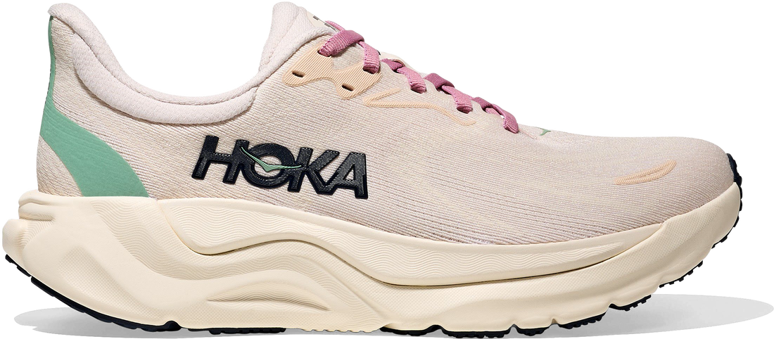 Quarter turn view Women&