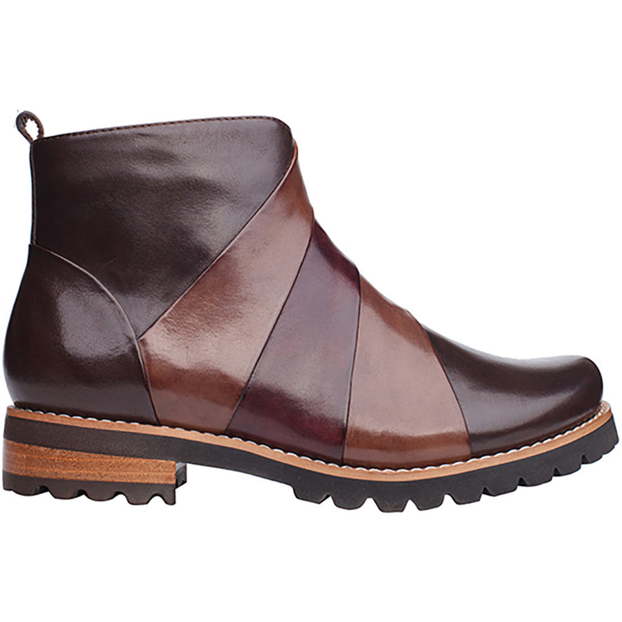 Quarter turn view Women's Regarde Le Ciel Footwear style name Layla 04 in color Brown Combo. Sku: 2000281-7387