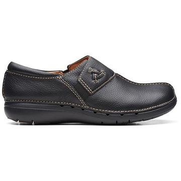 Quarter view Women's Clarks Footwear style name Un Loop Ave in color Black. Sku: 26168708