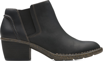 Quarter turn view Women's Clarks Footwear style name Kastela Lo Wide in color BLK LEA. Sku: 26182951W