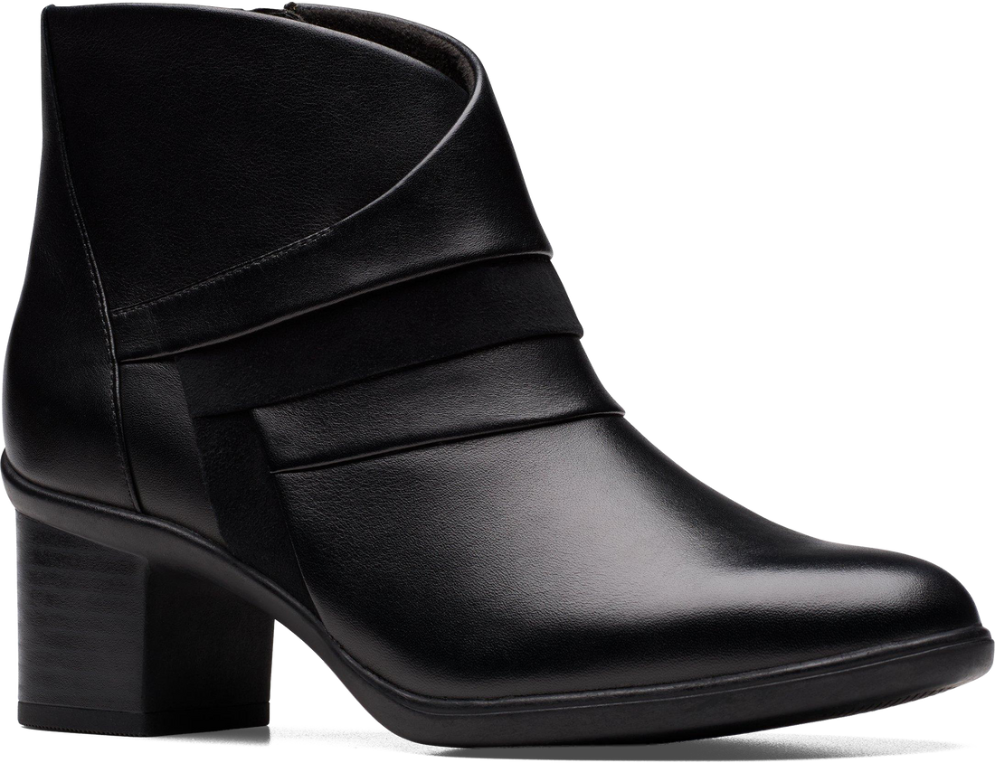 Quarter turn view Women&