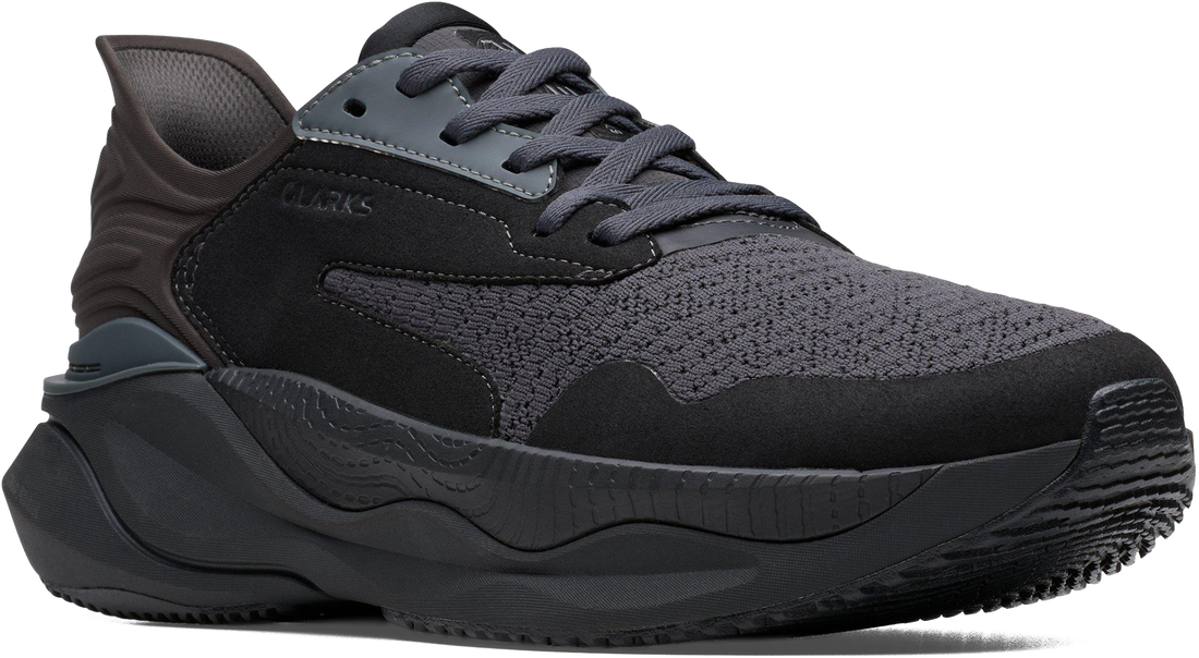 Quarter turn view Men&