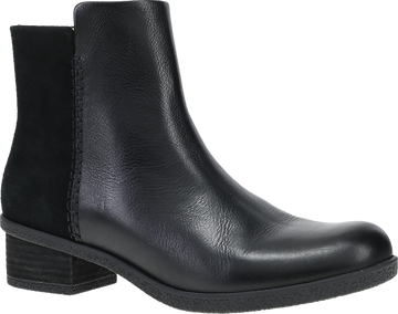 Quarter turn view Women's Dansko Footwear style name Denay Waterproof in color BLK WP ML. Sku: 2935020200