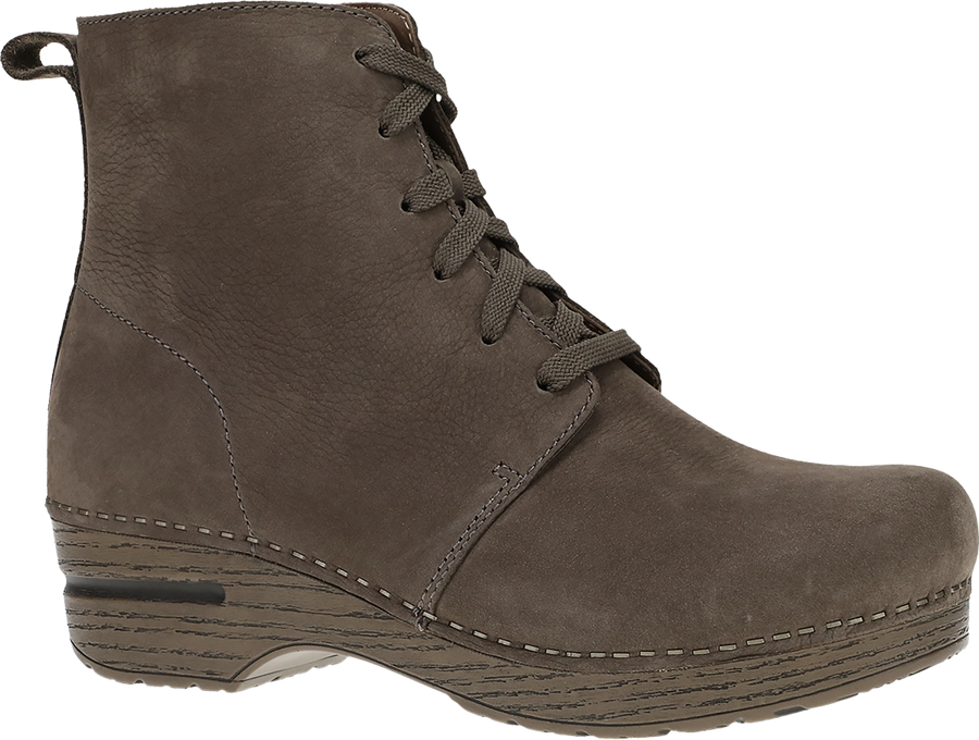 Quarter turn view Women's Dansko Footwear style name Sigourney in color MUSH NU. Sku: 336875312