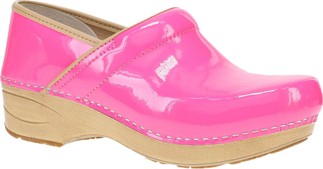 Quarter turn view Women&