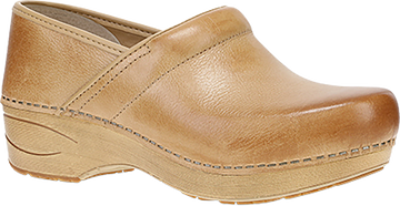 Quarter turn view Women's Dansko Footwear style name Xp 2.0 in color HONEY DIST. Sku: 3950581212