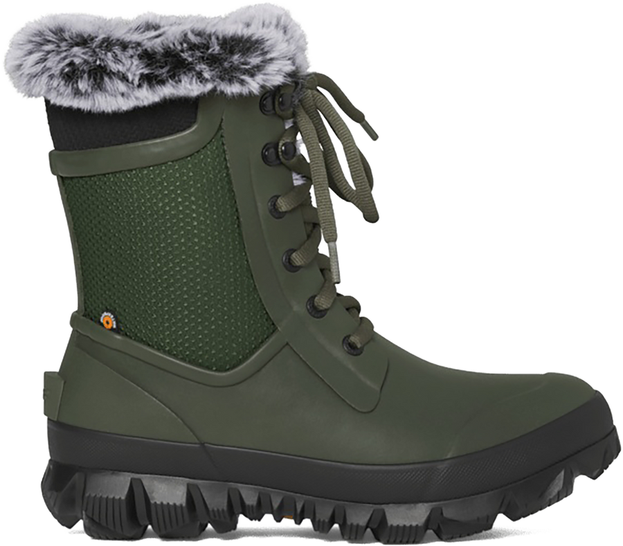 Quarter turn view Women's Bogs Footwear style name Arcata Trek Dots in color DARK GREEN. Sku: 73432-301