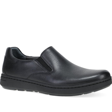 Quarter turn Men's Dansko Footwear style name Thomas Waterproof in color Black. Sku: 8908100200