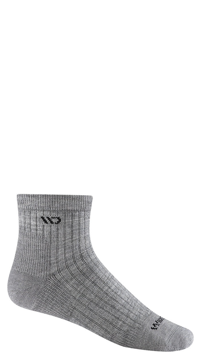 Men's Wide Open Socks style name Solid Cushion Quarter in color Light Gray. Sku: 9004-LIGHTGRAY