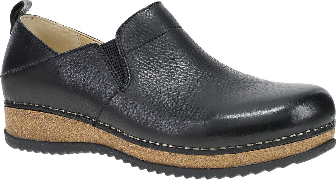 Quarter turn view Women&