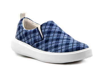 Quarter view Women's Woolloomooloo Footwear style name Byron in color Coastal Plaid Ocean. Sku: BYRON-CPO