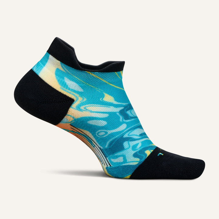 Unisex Feetures Socks style name Elite Light Cushion No Show in color Blue Yellow Fade Pattern. Sku: E5080839