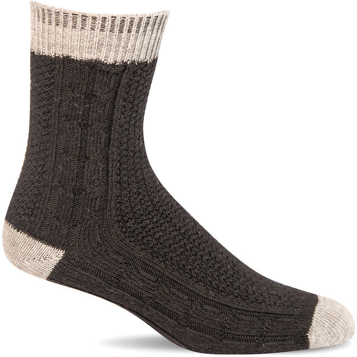 Quarter turn view Women's Sockwell Sock style name Chunky Cable in color Black. Sku: LD221W-900