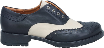 Quarter turn view Women's Miz Mooz Footwear style name Peabody in color BLK/CREAM. Sku: PEABODY-BLKCRM