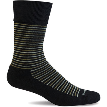 Quarter turn view Men's Sockwell Sock style name Kick Back in color Black. Sku: SW120M-900