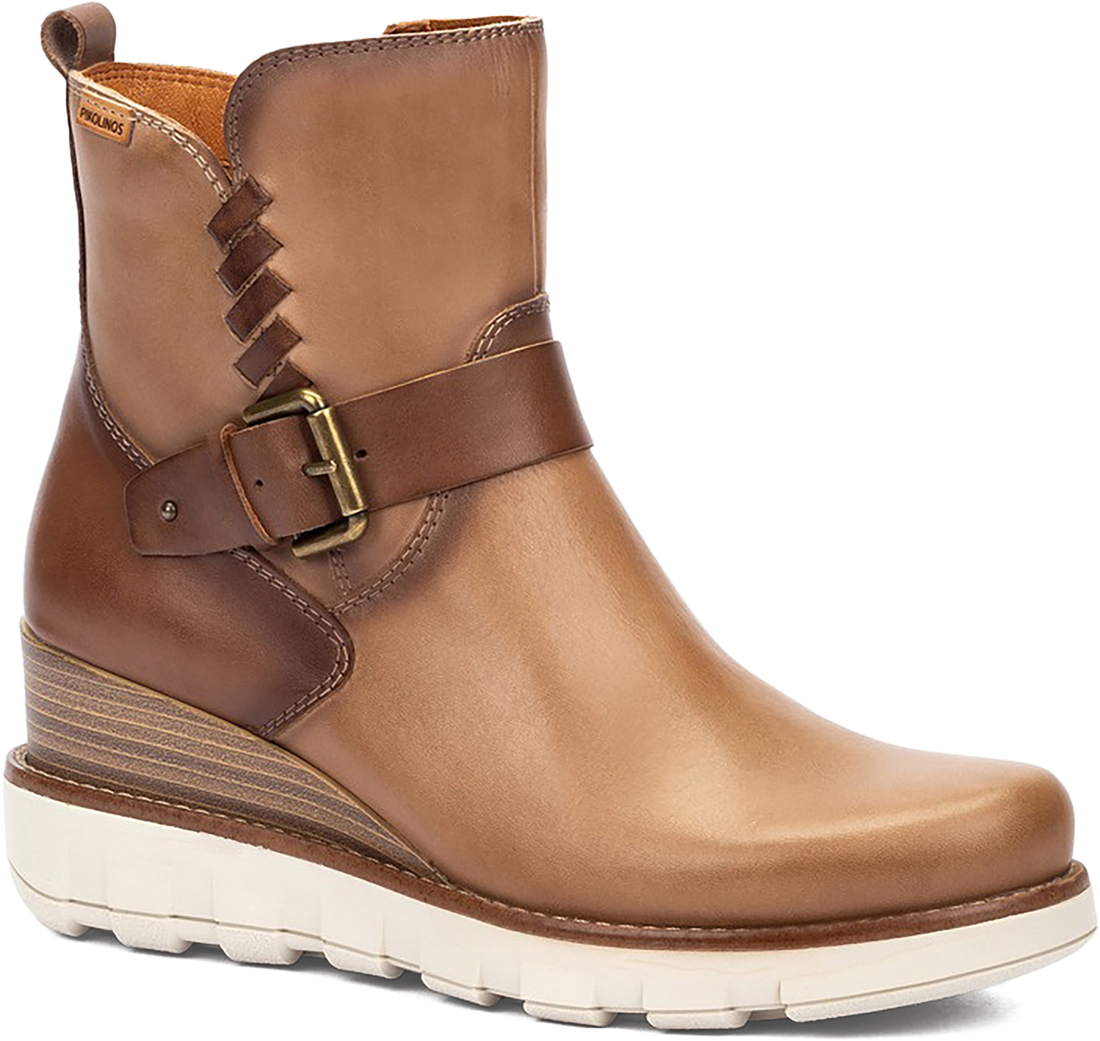 Quarter turn view Women&