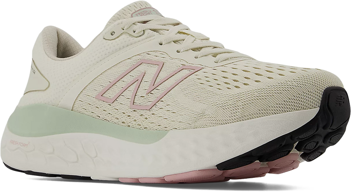 Women's New Balance W1540TG4 Wide in Turtledove/ Silver Moss. Sku: W1540TG4